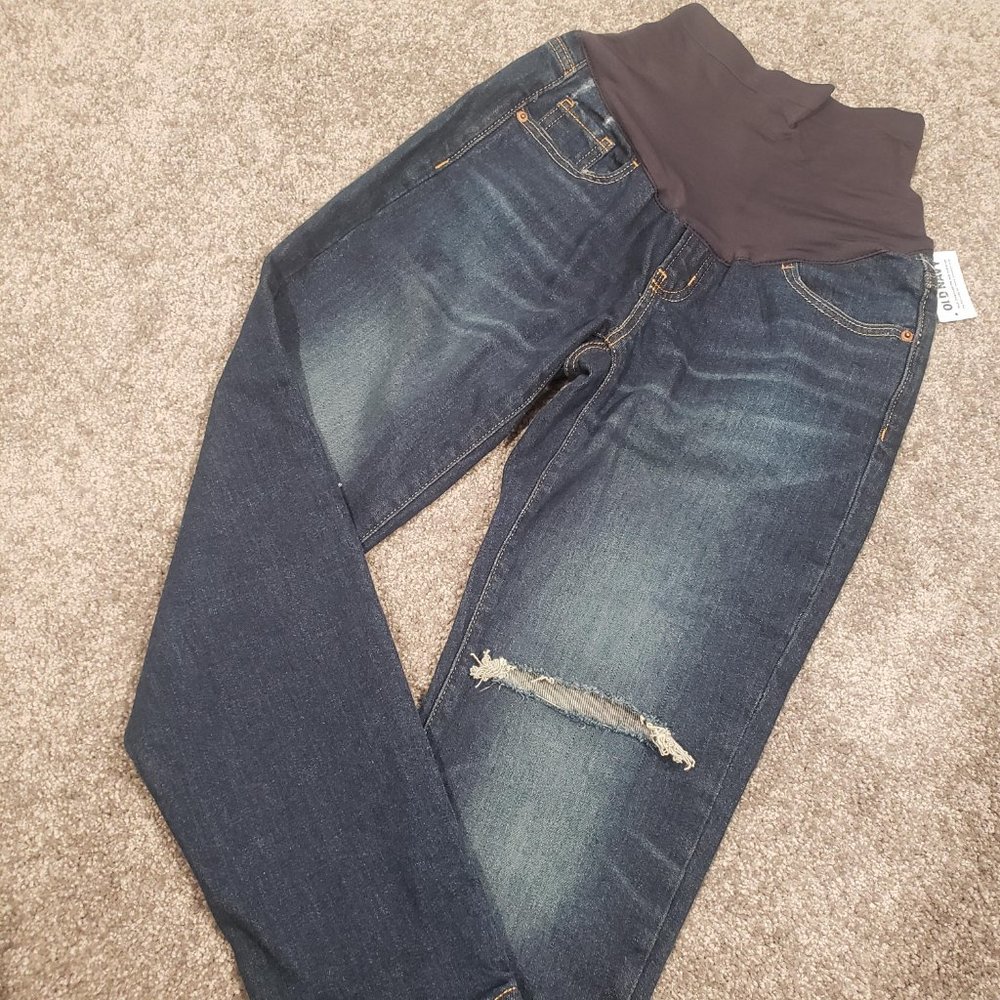 NWT Old Navy Maternity Jeans Distressed Full Panel O.G. Straight Size 2 / A139